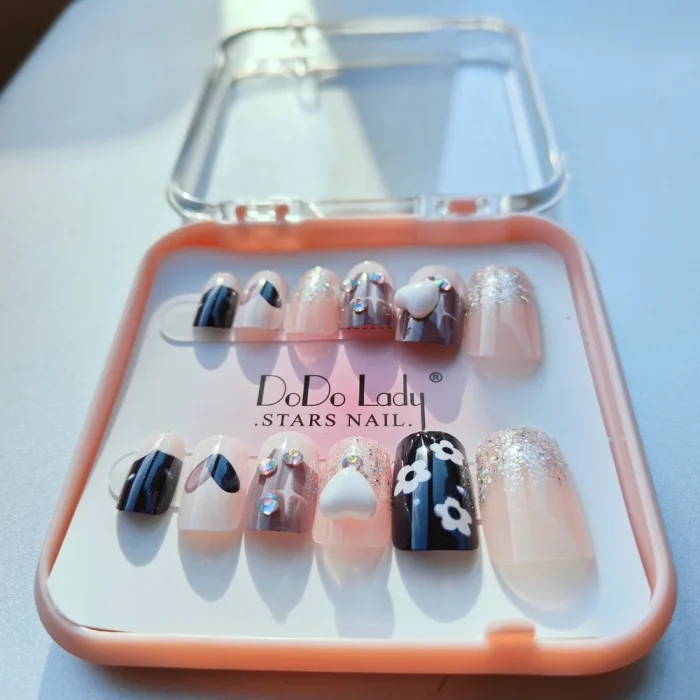 Multi Color fack nails - Image 2